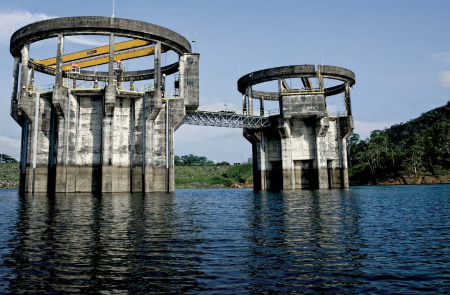 Hydroelectric dam project